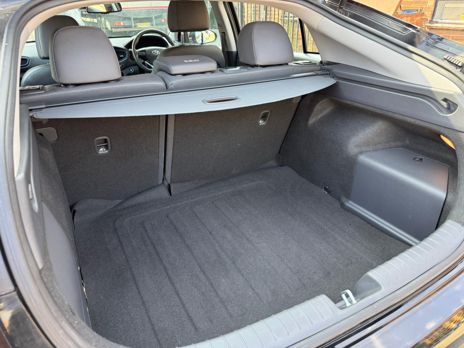 Hyundai IONIQ 1.6 h-GDi Premium SE Hatchback 5dr Petrol Hybrid DCT Euro 6 (s/s) (141 ps)