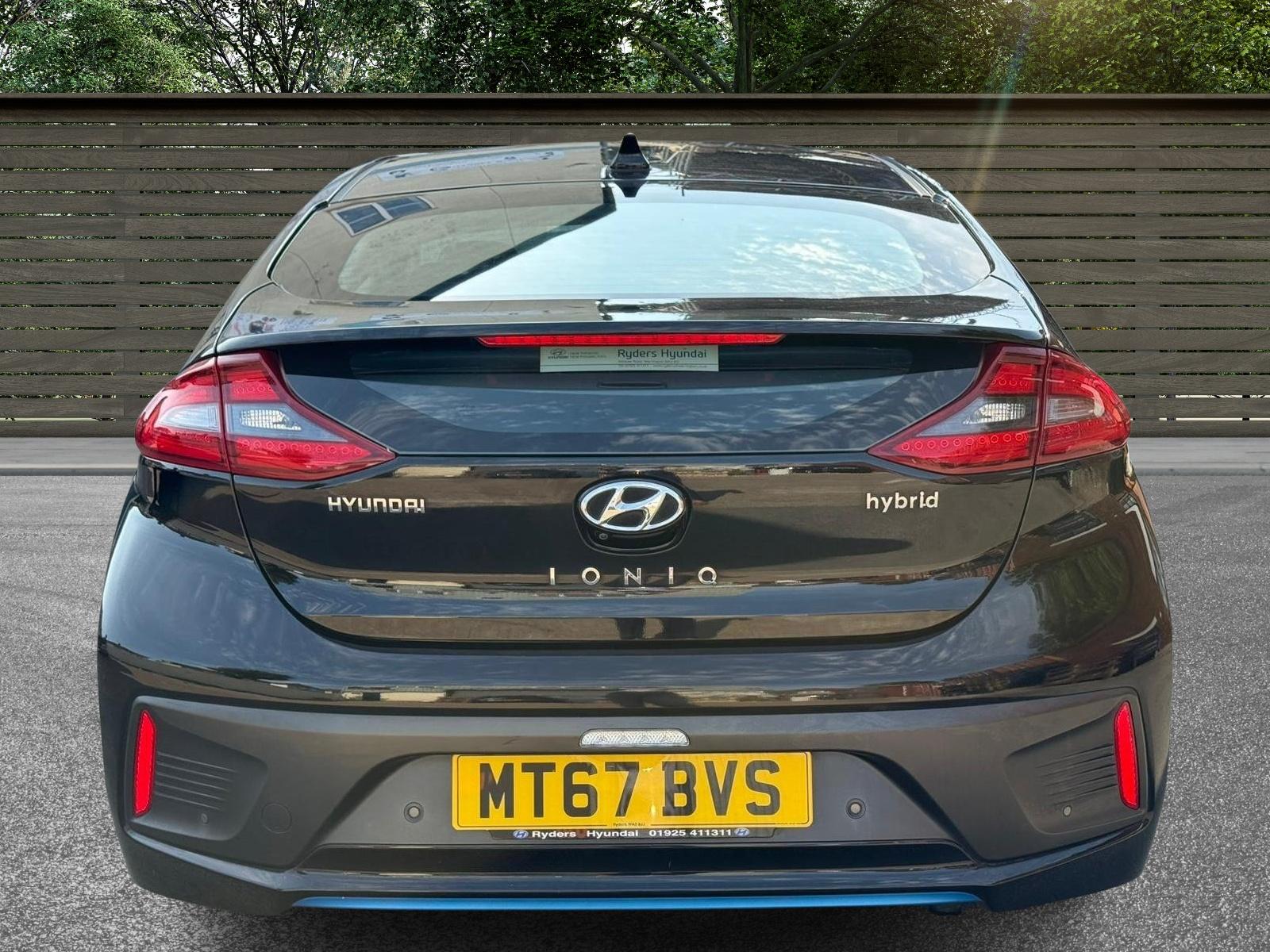 Hyundai IONIQ 1.6 h-GDi Premium SE Hatchback 5dr Petrol Hybrid DCT Euro 6 (s/s) (141 ps)